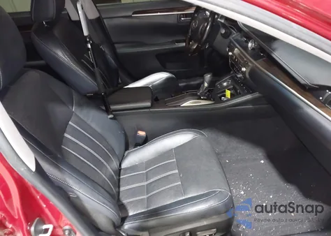 2016 Lexus Es 300H z USA, uszkodzony, nr VIN JTHBW1GG6G2113609